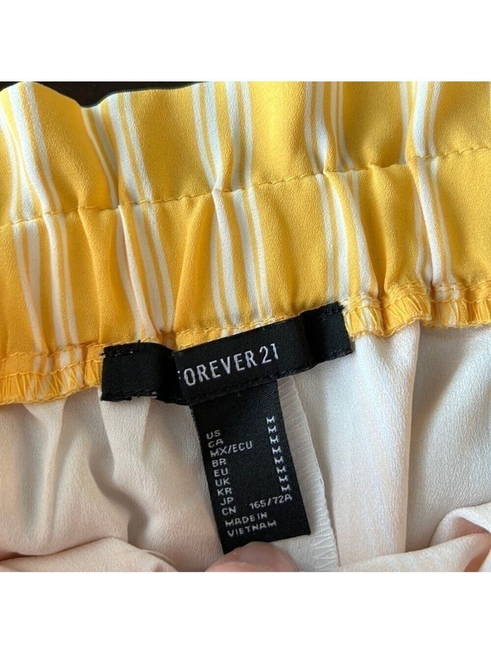 FOREVER 21 Yellow and White Striped Paper Bag High Rise Shorts Size Medium - Picture 3 of 11